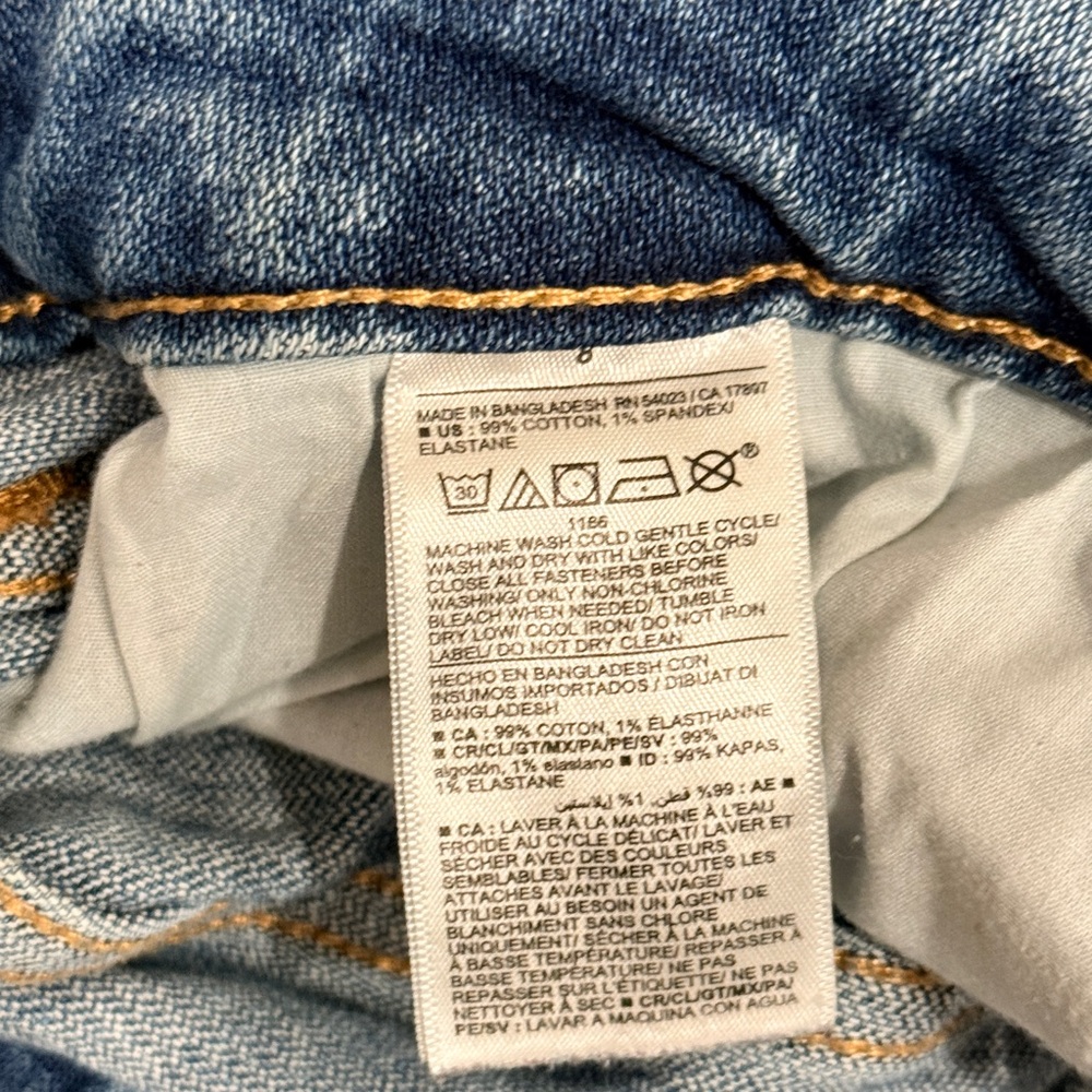 Old Navy Women’s Higher High Rise Distressed Blue Denim Shorts Size 8 - Picture 7 of 7